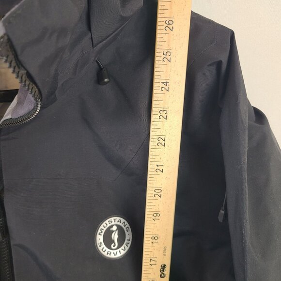 NWT Mustang Survival Guide Jacket Black Waterproof Hooded Sz M - Picture 7 of 11